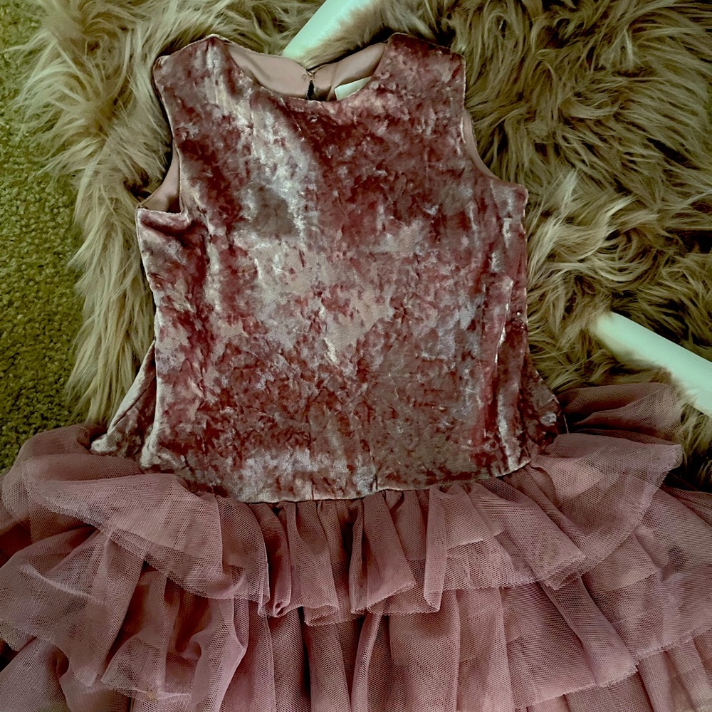 Girl sleeveless dress